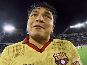 Mario Pineida 6