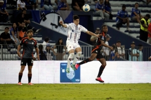 La JERARQUÍA del REY DE COPAS estalla en Guayaquil: Dos individualidades de Liga silencian el Capwell y sacuden la Copa Ecuador