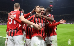 El AC Milán se trepa a la cima de la Serie A Tim momentáneamente (RESUMEN)