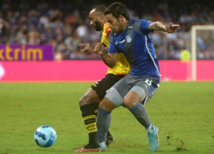 Marcelo Meli NO LO PUEDE CREER: la insólita justificación de Aragón para no expulsar a Pineida desata la polémica en Emelec