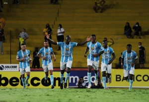 ¡9 de Octubre sigue en lucha por la etapa y busca la Libertadores! (RESUMEN)