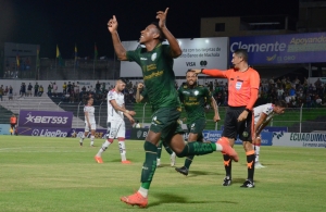 ¡Esteban Paz da un golpe de mercado importante! Los Leones FC se llevan a un descarte deseable de BSC