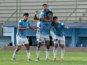 Pintura de gol y fe atunera: Manta FC vence a Técnico Universitario con genialidad de golazo olímpico de Vergés