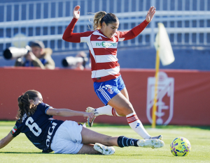 ¡Un golazo de Manoly Baquerizo! Que le sirvió de muy poco al Granada UD en la Liga F...
