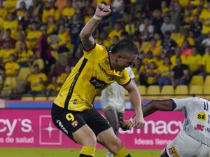 ¡EL 9 DA ALAS Y EN CHILE INSISTEN! Nuevamente apuntan el nombre de Octavio Rivero FUERA DE BARCELONA