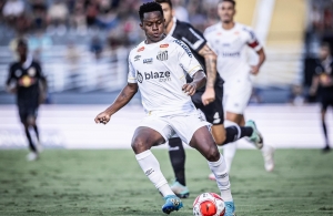 Vía libre para que Independiente trate de convencer a Juan Cazares