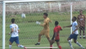 ¿SIMPLE ERROR O ALGO MÁS? El insólito blooper que terminó en gol para Vargas Torres y deja muchas dudas