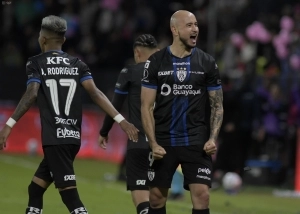 "Tenemos con qué ganarles": Carlos González vira la página y se alista con IDV para medir a Flamengo