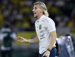 “Hay tiempo para cambiar de DT, NO lo vamos a LAMENTAR… ¡Ecuador MERECE MÁS que Beccacece!”