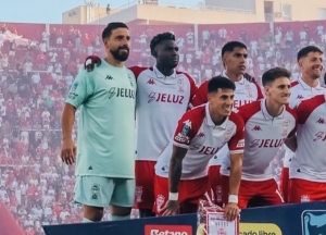 ¡El duo ecuatoriano no se topa en el Globo! Victoria de Huracán con Hernán Galíndez y Jordy Caicedo titulares