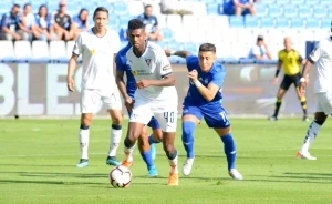 Jose Ayovi 9