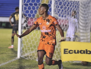 ¿Y SI LO VE BECCACECE? ¡Eber Caicedo metió su 2do Hattrick del Año y tumbó a un Campeón de LigaPro!