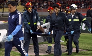 Preocupación en Emelec: Pedro Ortiz no pudo terminar el partido ante Deportivo Cuenca por lesión