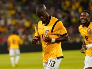 ¡Énner Valencia recibió Homenaje en Quito por ser el Máximo Goleador Histórico de Ecuador!