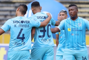 Universidad Católica pasó por encima del T.Universitario pese a que rotó (RESUMEN)