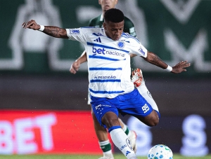 Cruzeiro a tus pies, Cheché: Keny Arroyo se disfraza de crack y tumba la Copa do Brasil con un golazo