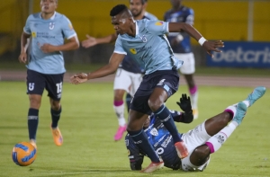 Universidad Católica les agradeció por sus servicios a dos jugadores