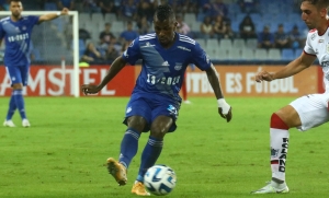 ¡Qué alguien rescate a Miller Bolaños del Shanghai Shenhua!