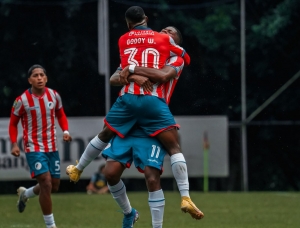 Atlético FC amenaza el liderato de 9 de Octubre en la Serie B mientras El Nacional colapsa en el fondo