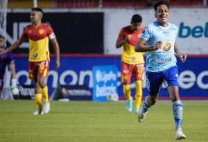 ¡Macará le pasó de a cuatro a Aucas y pone en peligro su boleto a Sudamericana! (RESUMEN)