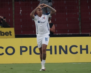 Liga se lame las heridas coperas con Factor H y venciendo a la Universidad Católica en el hexagonal
