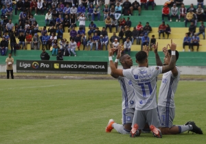 Un paso más a los playoffs para el Bombillo (RESUMEN)