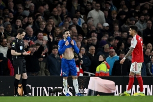 Rosenior exige madurez tras otra expulsión del Chelsea