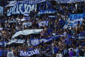 Enérgico comunicado de Emelec condena los ataques al bus de Barcelona y denuncia graves destrozos en el Capwell