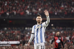Lionel Messi deleita a Rosario con su clase