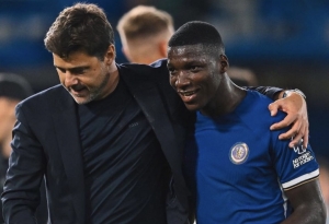 ¡Pochettino se sincera sobre el debut de pesadilla de Moisés Caicedo!