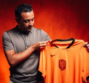 Xavi arrancó su nuevo ciclo como DT de Países Bajos y ya fue recibido en la casa de la “Oranje”