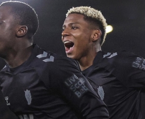 Sunderland y tres puntos de oro con Nilson Angulo como titular y tratando de desequilibrar