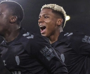 Sunderland y tres puntos de oro con Nilson Angulo como titular y tratando de desequilibrar