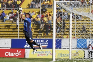 ¡Nuevo arquero y dos extranjeros menos en el Ídolo!