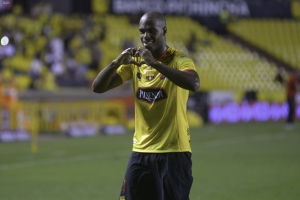 No pudo afianzarse en el Ídolo (FOTO)