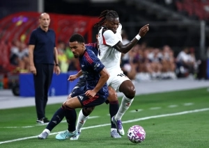 Rafael Leao-Arsenal-AC Milan-pre-season-friendly-2025