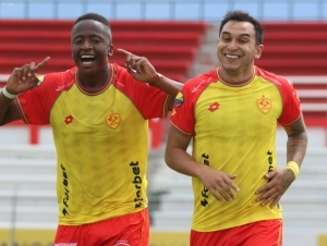 Sigue con vida y con hambre: Aucas goleó a San Antonio y sella su clasificación en la Copa Ecuador