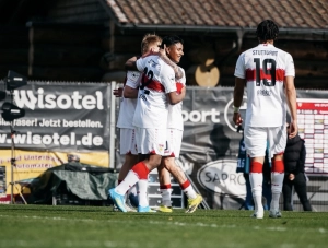 ¿Cola de león o cabeza de ratón? Vfb Stuttgart mandó a la tercera a Jeremy Arévalo y él respondió con gol