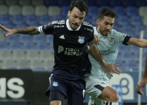 ¡Emelec se repone a polémico gol anulado y salva un empate ante U. Católica! (RESUMEN)