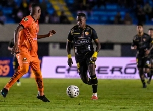 ¡Emelec no pierde el tiempo y se impuso por goleada sobre Guayaquil City! (RESUMEN)