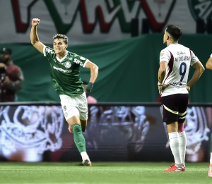 ¡LE MACETEARON SIN PIEDAD A LA U! El sueño de la GRAN FINAL se diluyó en UNA PALIZA para LDU