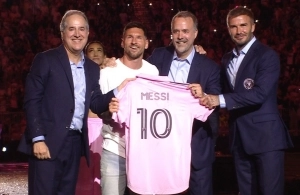 Lionel Messi 9