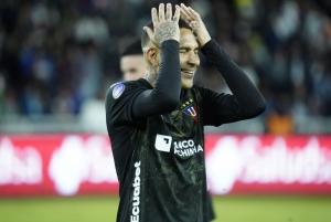 1 gol en 5 partidos... ¿No le están pasando la pelota a Paolo Guerrero en LDU?