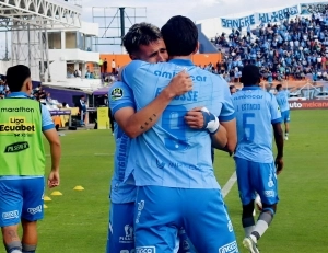 Pique endemoniado y a festejar: Denilson Bolaños se comió la banda y Agustín Campana deleitó a Macará