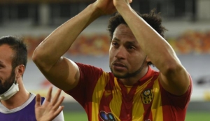 Aún sueñan con meterse a zona de Europa League (RESUMEN)