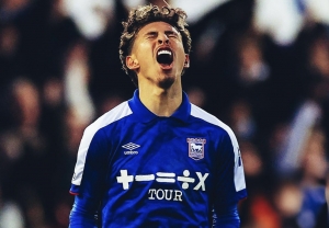 ¡TIENE SU ESPACIO EN EL NIDO! Brighton le dio dorsal a Jeremy Sarmiento pese a los rumores