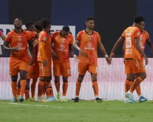 Libertad FC deja helado al Valle de los Sueños y se le lleva el botín completo a IDV