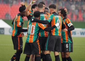 ¡Deslumbrante! John Yeboah arrasa de principio a fin en la Serie B con gol y asistencia para el Venezia