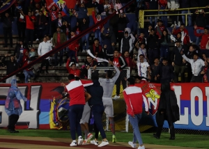 ¡LA PESADILLA, PARTE 1! El Nacional zafó de la DEUDA ENORME de esta semana y jugará en paz