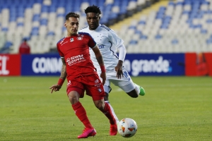 José Cifuentes mostró orgulloso su reliquia firmada por The King (FOTO)